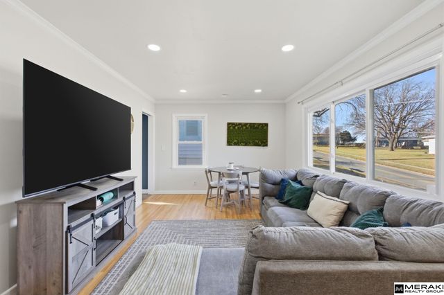 2309 S 50th Street, Omaha, NE 68106