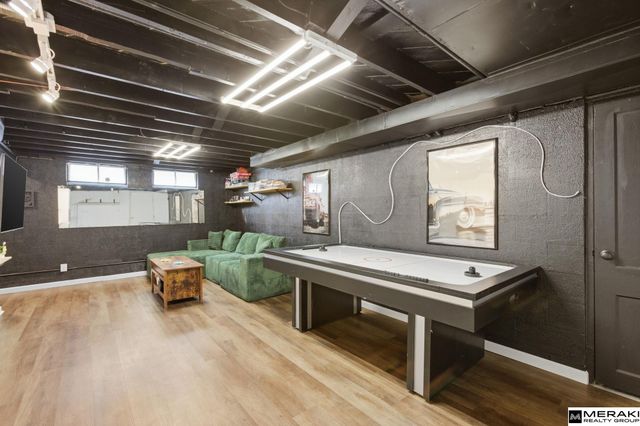 2309 S 50th Street, Omaha, NE 68106