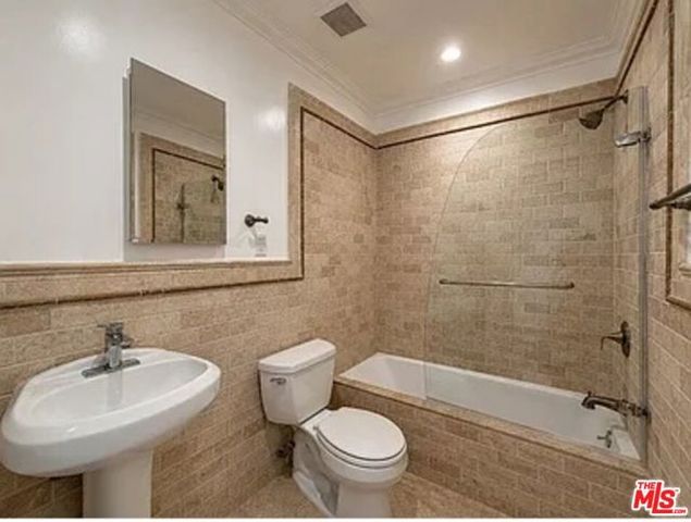 1028 12th Street 8, Santa Monica, CA 90403