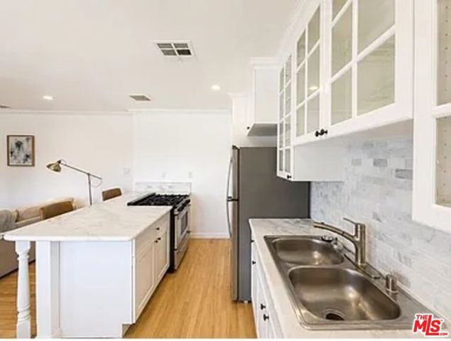 1028 12th Street 8, Santa Monica, CA 90403