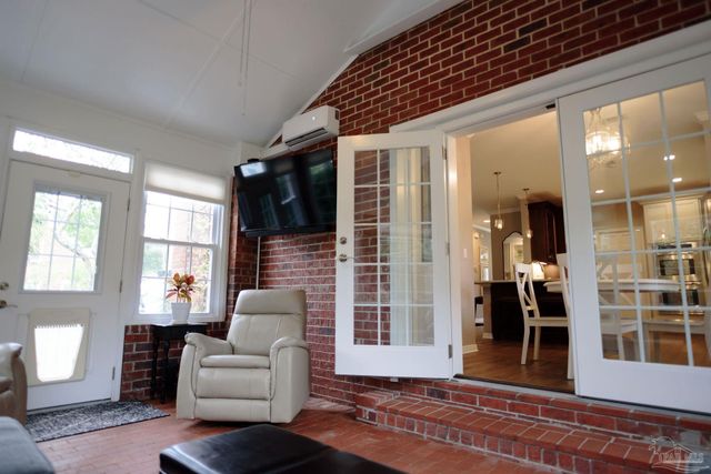 1900 E De Soto St, Pensacola, FL 32501