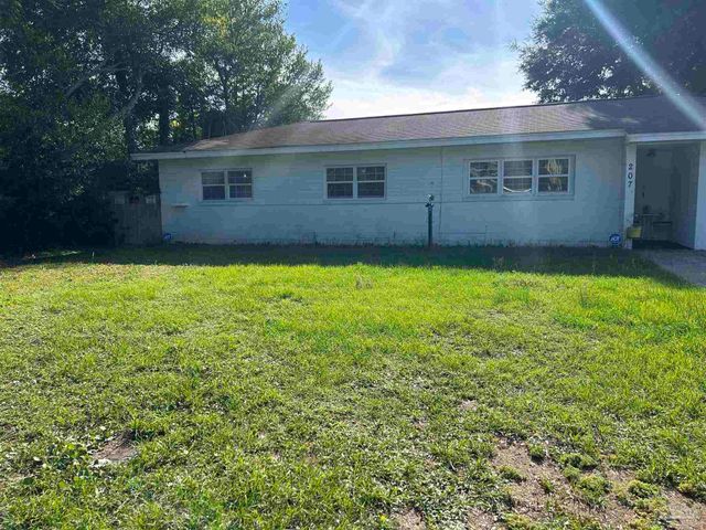 207 Emerald Ave, Pensacola, FL 32505