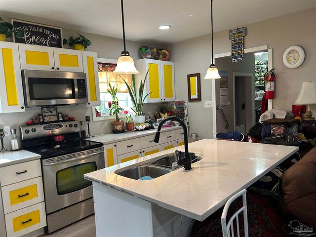 207 Emerald Ave, Pensacola, FL 32505