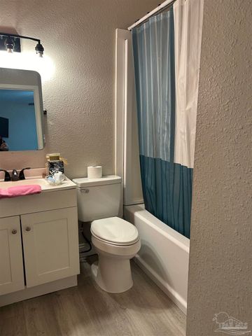 207 Emerald Ave, Pensacola, FL 32505