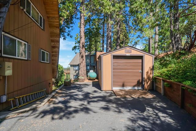 1262 Pebble Beach Way, Arnold, CA 95223