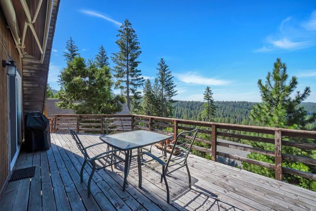 1262 Pebble Beach Way, Arnold, CA 95223