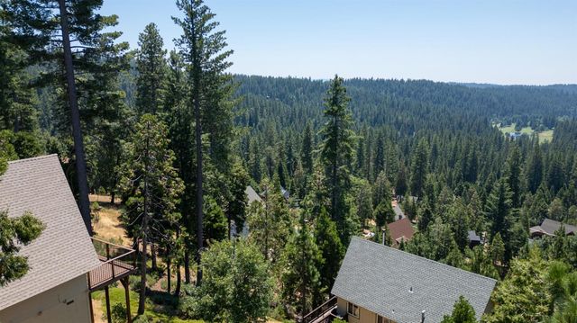 1262 Pebble Beach Way, Arnold, CA 95223