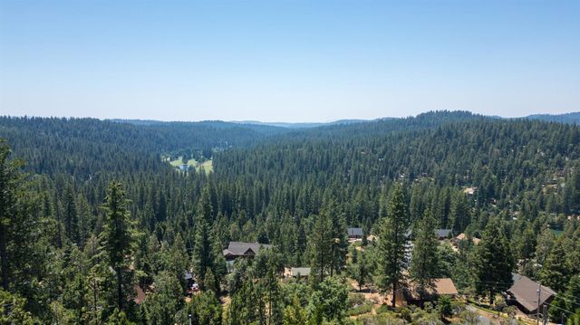 1262 Pebble Beach Way, Arnold, CA 95223