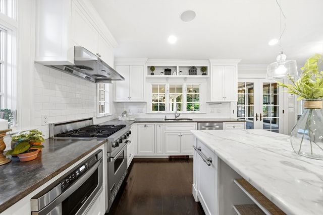 43 Hayes Ave, Lexington, MA 02420