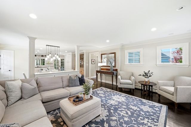 43 Hayes Ave, Lexington, MA 02420