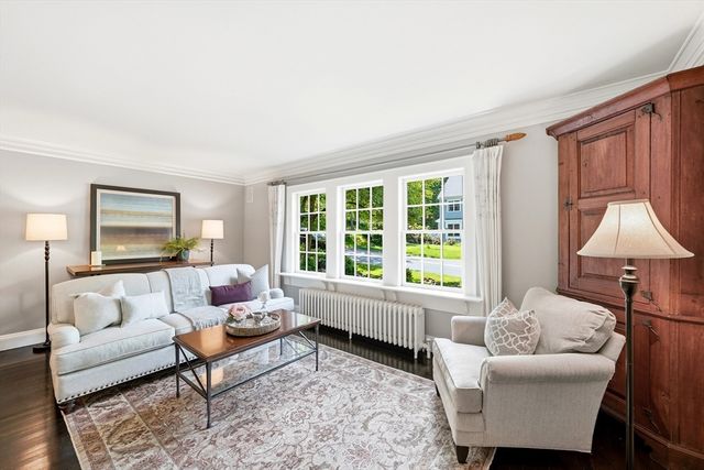 43 Hayes Ave, Lexington, MA 02420