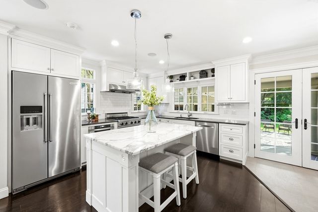43 Hayes Ave, Lexington, MA 02420