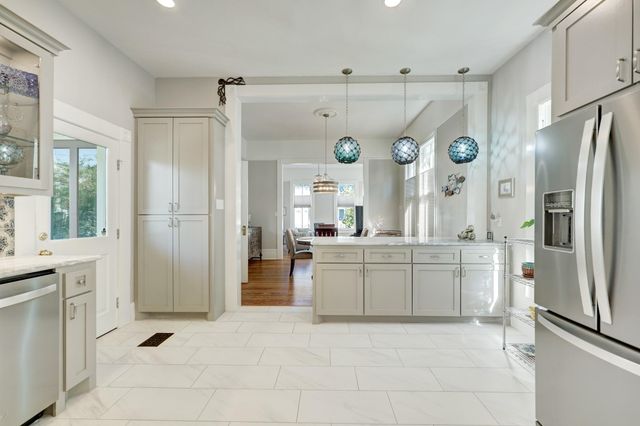 1717 Church Street, Galveston, TX 77550