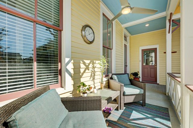 1717 Church Street, Galveston, TX 77550