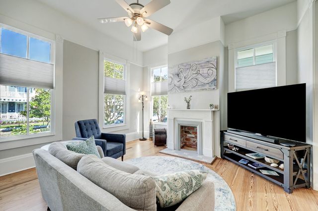1717 Church Street, Galveston, TX 77550