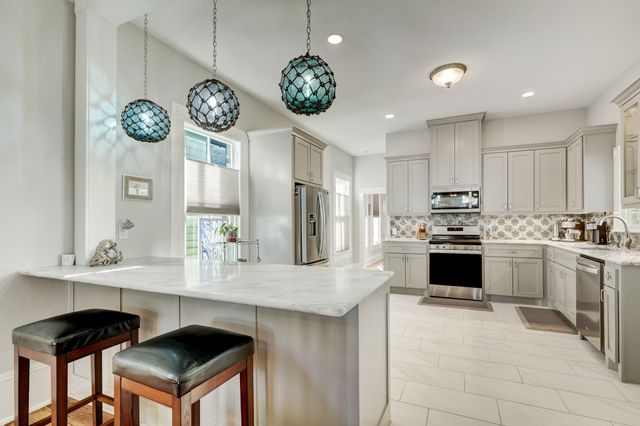 1717 Church Street, Galveston, TX 77550
