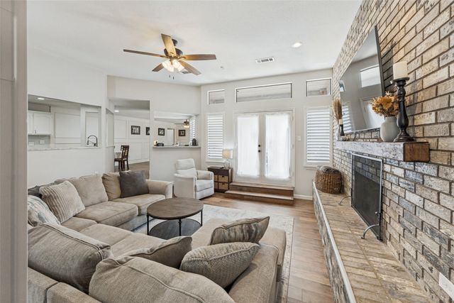 2709 Edinboro Drive, Arlington, TX 76012