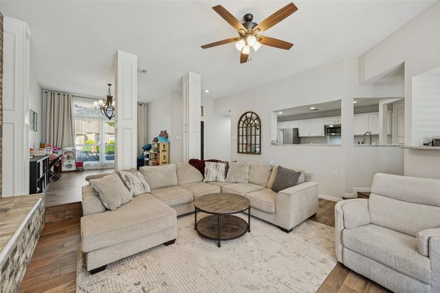 2709 Edinboro Drive, Arlington, TX 76012