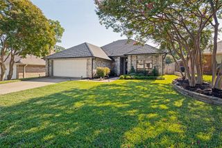 2709 Edinboro Drive, Arlington, TX 76012