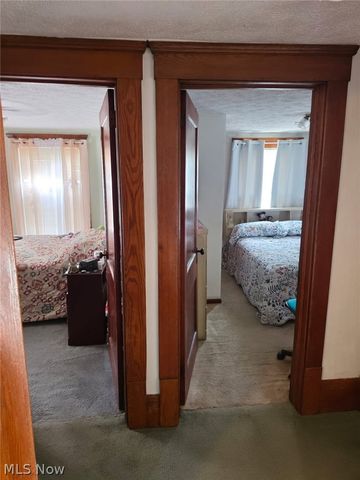 966 W Hopocan Avenue, Barberton, OH 44203