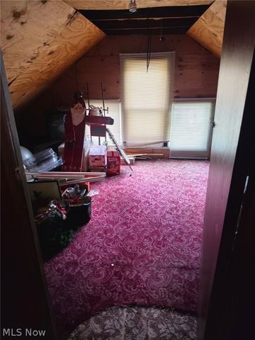 966 W Hopocan Avenue, Barberton, OH 44203