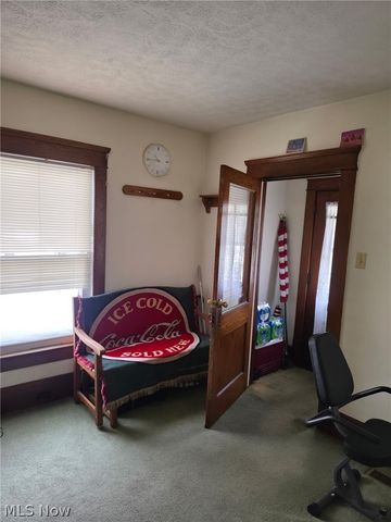 966 W Hopocan Avenue, Barberton, OH 44203