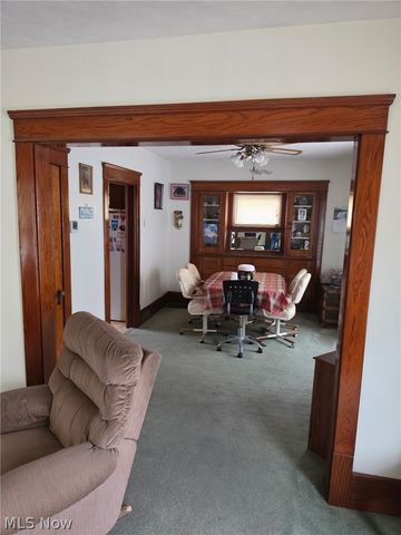 966 W Hopocan Avenue, Barberton, OH 44203