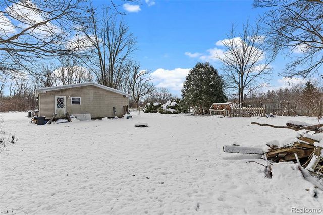 9304 Mcafee Road, Montrose, MI 48457
