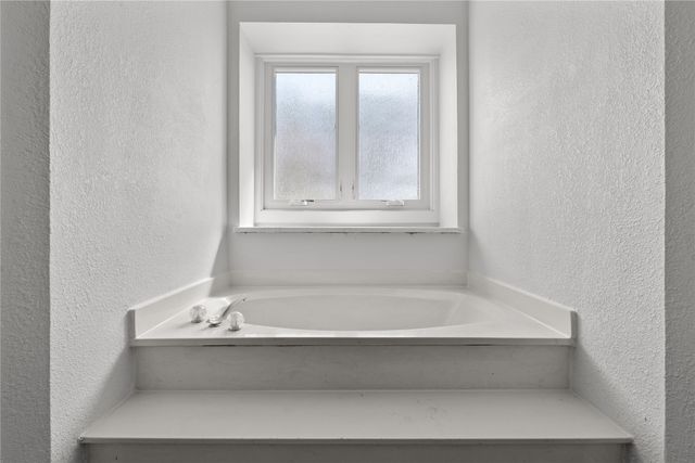 1106 Almond Drive, Mansfield, TX 76063