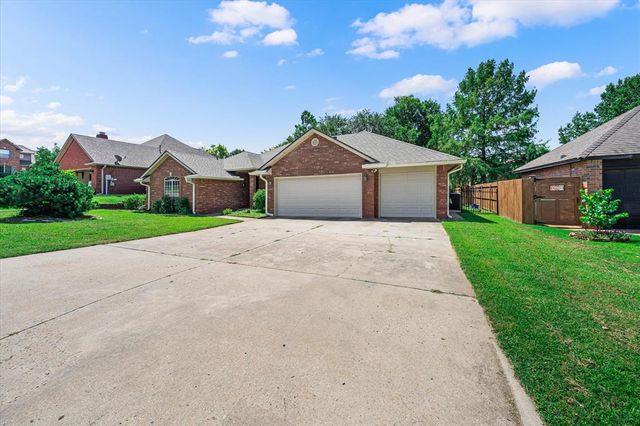 4104 Devon Drive, Edmond, OK 73034