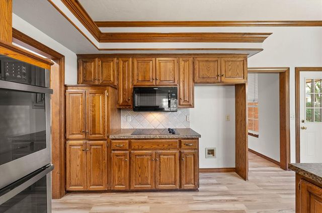 4104 Devon Drive, Edmond, OK 73034