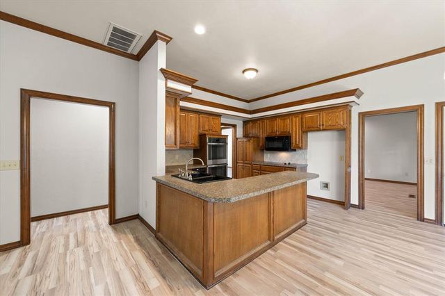 4104 Devon Drive, Edmond, OK 73034