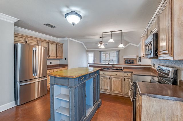 4418 Shady Elm Drive, Mansfield, TX 76063