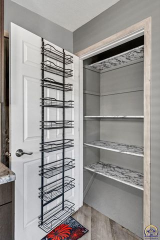 7413 SW 25th ST, Topeka, KS 66614