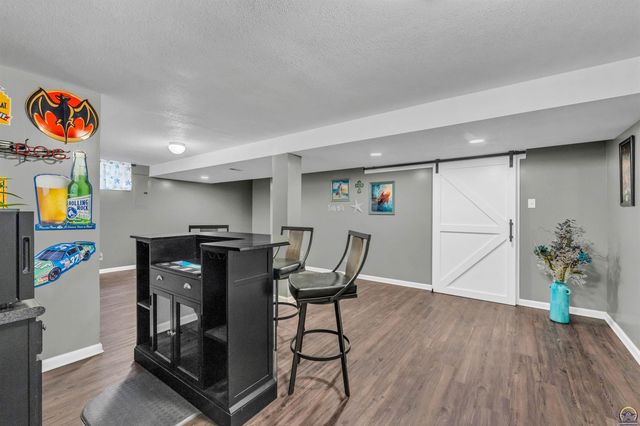 7413 SW 25th ST, Topeka, KS 66614