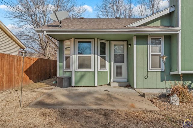 7413 SW 25th ST, Topeka, KS 66614