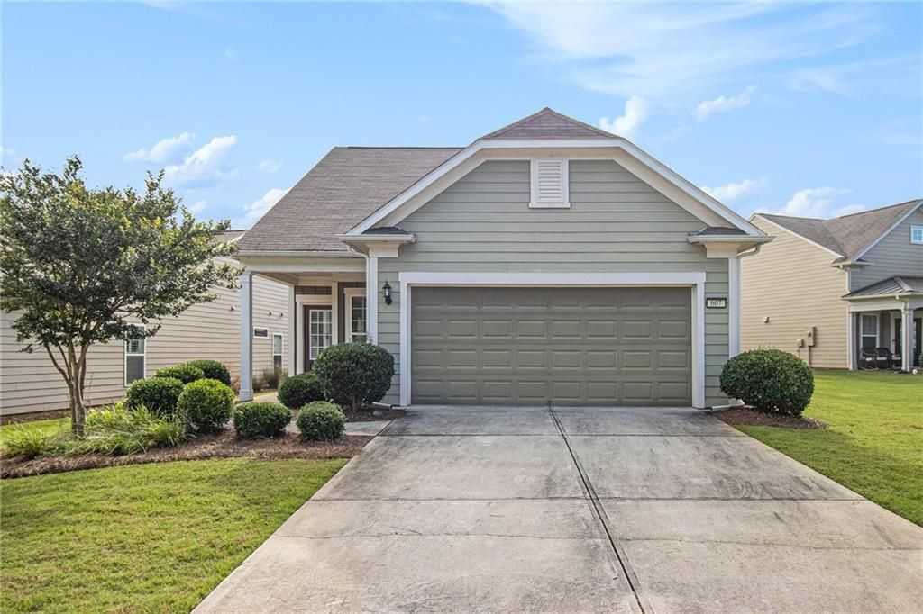 607 Larch Looper Drive, Griffin, GA 30223