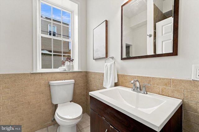1604 S 16TH ST, Philadelphia, PA 19145