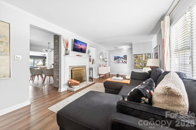 6220 Sharon Road, Charlotte, NC 28210