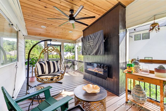 6220 Sharon Road, Charlotte, NC 28210