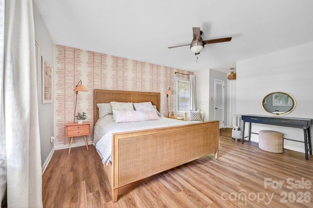 6220 Sharon Road, Charlotte, NC 28210