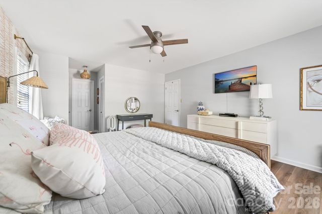 6220 Sharon Road, Charlotte, NC 28210