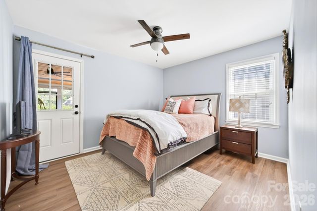 6220 Sharon Road, Charlotte, NC 28210