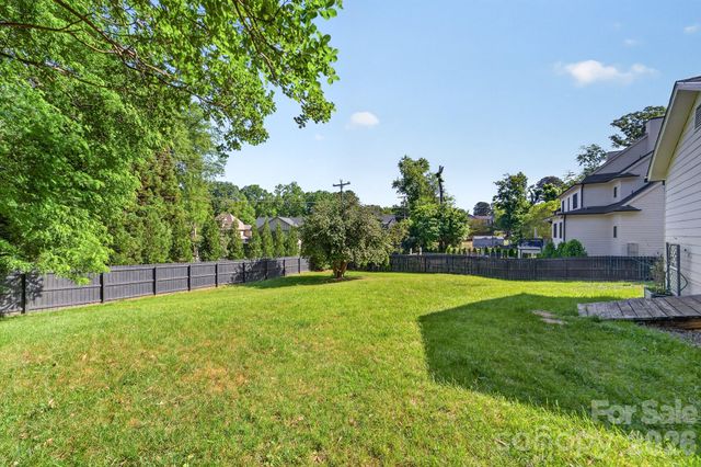 6220 Sharon Road, Charlotte, NC 28210