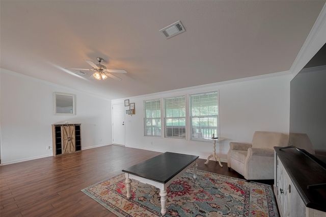 5526 State Hiway 90, Madisonville, TX 77864