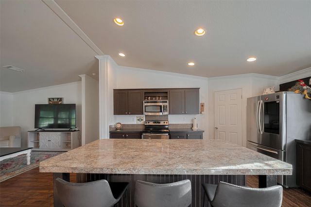 5526 State Hiway 90, Madisonville, TX 77864