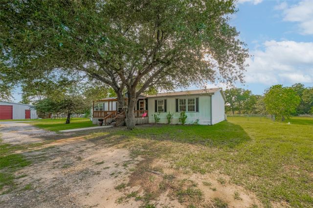 5526 State Hiway 90, Madisonville, TX 77864