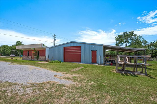 5526 State Hiway 90, Madisonville, TX 77864