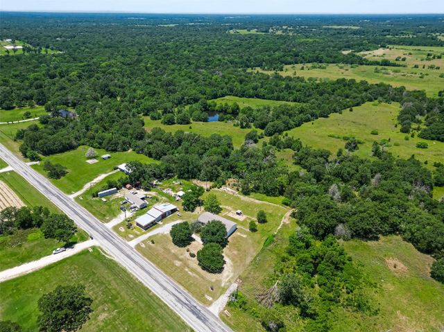 5526 State Hiway 90, Madisonville, TX 77864