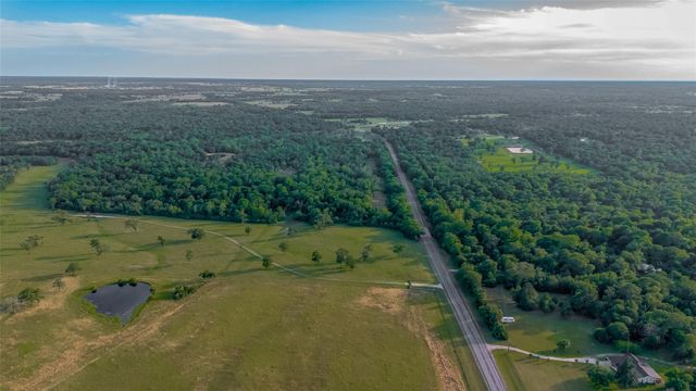 5526 State Hiway 90, Madisonville, TX 77864